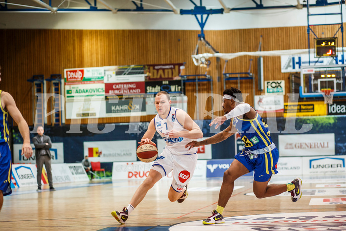 Basketball, bet-at-home Basketball Superliga 2020/21, Grunddurchgang, 12. Runde, Oberwart Gunners, UBSC Graz, Sebastian Käferle (7)