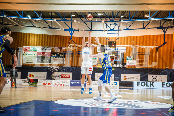 Basketball, bet-at-home Basketball Superliga 2020/21, Grunddurchgang, 12. Runde, Oberwart Gunners, UBSC Graz, Renato Poljak (16)