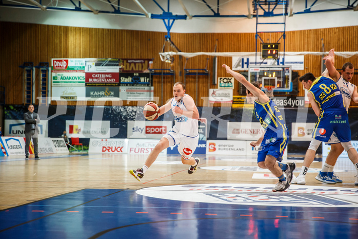 Basketball, bet-at-home Basketball Superliga 2020/21, Grunddurchgang, 12. Runde, Oberwart Gunners, UBSC Graz, Sebastian Käferle (7)