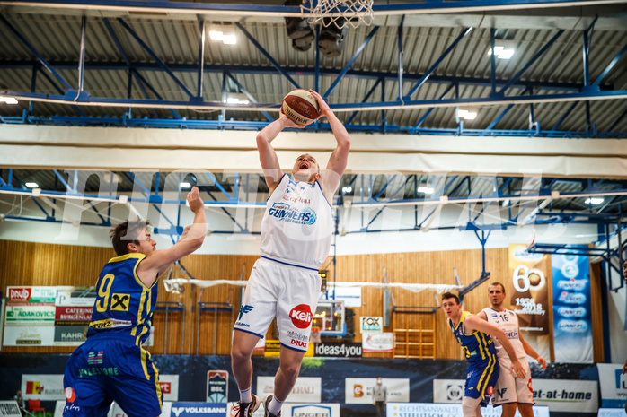 Basketball, bet-at-home Basketball Superliga 2020/21, Grunddurchgang, 12. Runde, Oberwart Gunners, UBSC Graz, Sebastian Käferle (7)