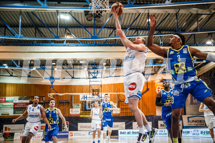 Basketball, bet-at-home Basketball Superliga 2020/21, Grunddurchgang, 12. Runde, Oberwart Gunners, UBSC Graz, Sebastian Käferle (7)
