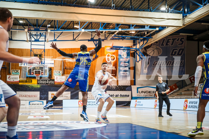 Basketball, bet-at-home Basketball Superliga 2020/21, Grunddurchgang, 12. Runde, Oberwart Gunners, UBSC Graz, Ignas Fiodorovas (5)