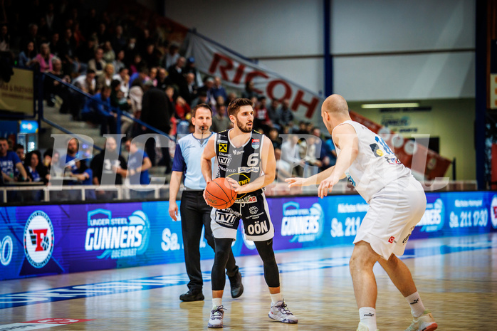 Basketball, Basketball Austria Cup 2022/23, Halbfinale 1, Oberwart Gunners, Gmunden Swans, Daniel Friedrich (6)