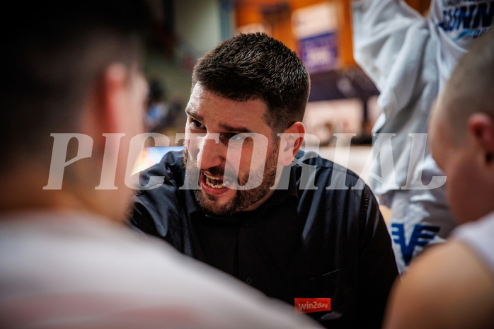 Basketball, Basketball Austria Cup 2022/23, Halbfinale 1, Oberwart Gunners, Gmunden Swans, Horst Leitner (Coach)