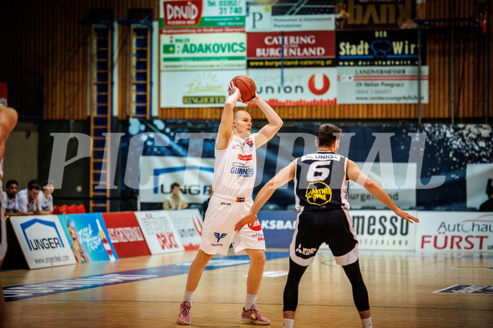 Basketball, Basketball Austria Cup 2022/23, Halbfinale 1, Oberwart Gunners, Gmunden Swans, Sebastian Käferle (7)