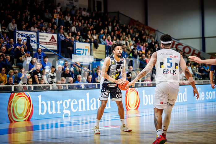 Basketball, Basketball Austria Cup 2022/23, Halbfinale 1, Oberwart Gunners, Gmunden Swans, U. King (20)