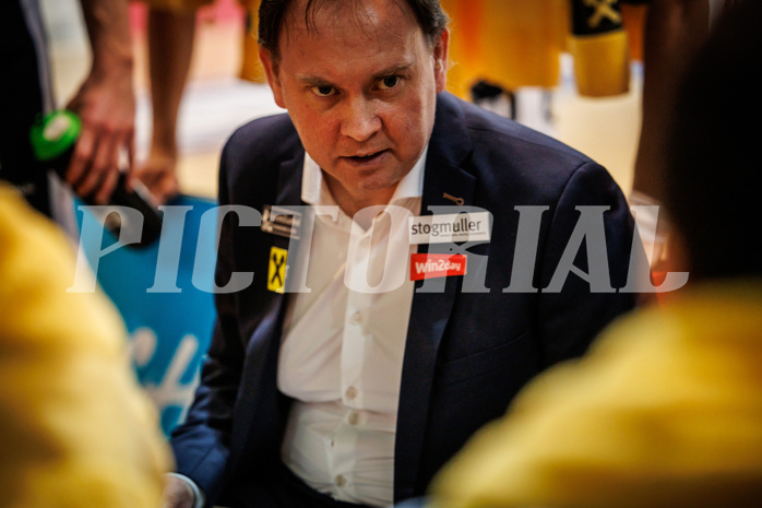 Basketball, Basketball Austria Cup 2022/23, Halbfinale 1, Oberwart Gunners, Gmunden Swans, Anton Mirolybow