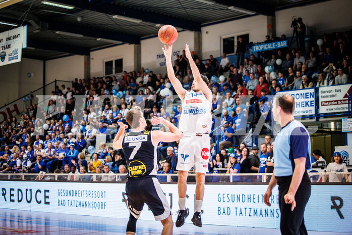 Basketball, Basketball Austria Cup 2022/23, Halbfinale 1, Oberwart Gunners, Gmunden Swans, Derek Hanes (14)