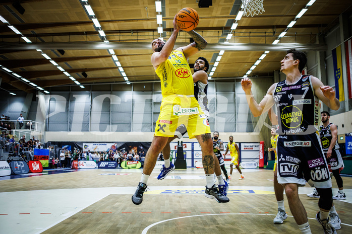 Basketball, Win2Day Superliga 2023/24, Grunddurchgang 4.Runde, SKN St. Pölten, Gmunden Swans, Nebosja Dukic (13)