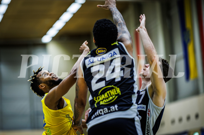 Basketball, Win2Day Superliga 2023/24, Grunddurchgang 4.Runde, SKN St. Pölten, Gmunden Swans, Michael Anthony Randolph Jr. (5)