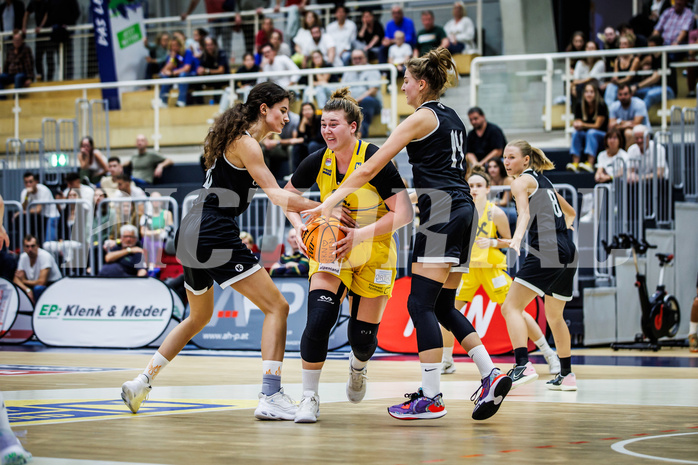 Basketball, Win2Day Basketball Damen Superliga 2023/24, Grunddurchgang 2.Runde, SKN St.Pölten, Basket Flames, Nina Krisper (11)