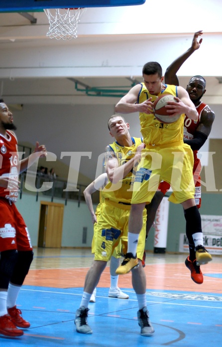Basketball ABL 2015/16 Grunddurchgang 34.Runde UBSC Graz vs. BC Vienna, Jure Pelko (7), Povilas Gaidys (4), Jonathan Augustin-Fairell (10)



