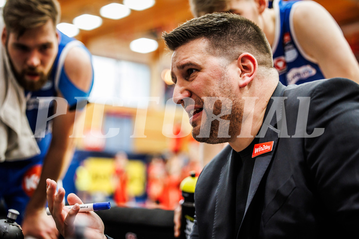Basketball, win2day Basketball Superliga 2023/24, Halbfinale Spiel 5, Traiskirchen Lions, Oberwart Gunners, Horst Leitner (Head Coach)
