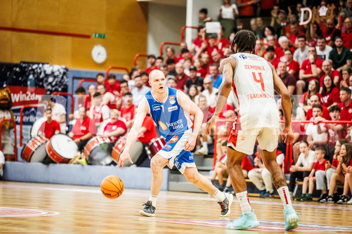 Basketball, win2day Basketball Superliga 2023/24, Halbfinale Spiel 5, Traiskirchen Lions, Oberwart Gunners, Sebastian Käferle (7)