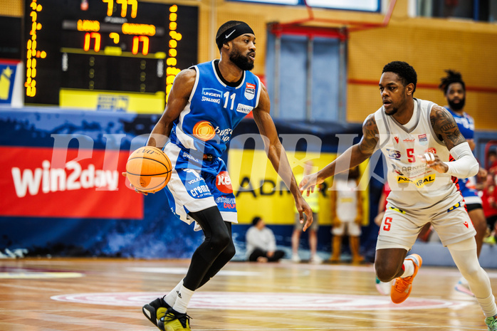 Basketball, win2day Basketball Superliga 2023/24, Halbfinale Spiel 5, Traiskirchen Lions, Oberwart Gunners, Derrek Brooks Jr. (11)