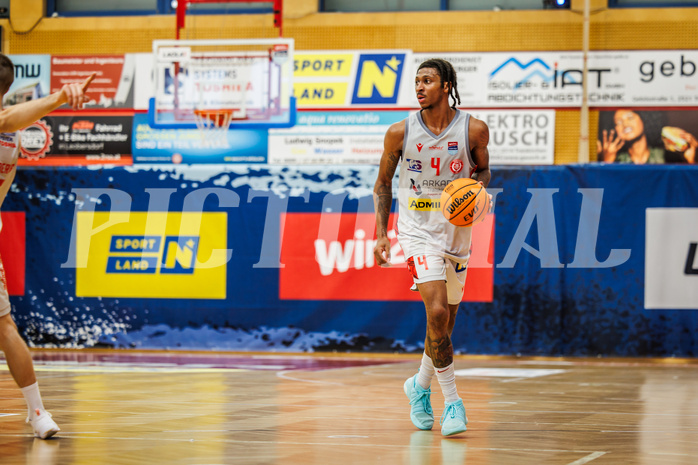 Basketball, win2day Basketball Superliga 2023/24, Halbfinale Spiel 5, Traiskirchen Lions, Oberwart Gunners, Demarcus Demonia (4)