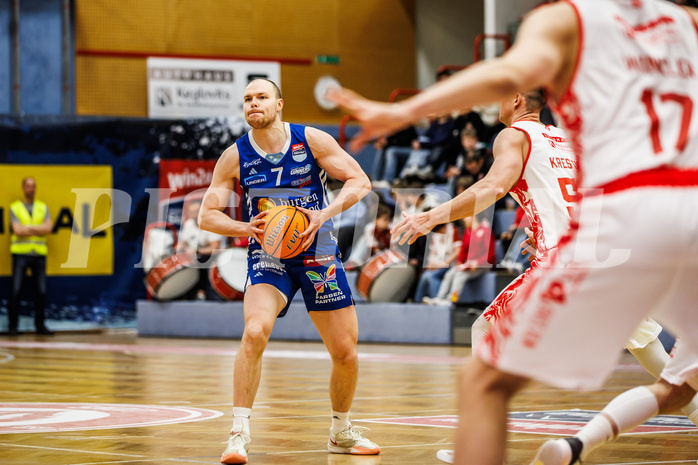 Basketball, Win2Day Superliga 2024/25, 2. Platzierungsrunde, Traiskirchen Lions, Oberwart Gunners, Sebastian Käferle (7)