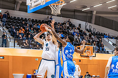Basketball, Win2Day Superliga 2022/23, Grunddurchgang 19.Runde, Vienna Timberwolves, Oberwart Gunners, Chris Vogt (33), Rob Howard (5)