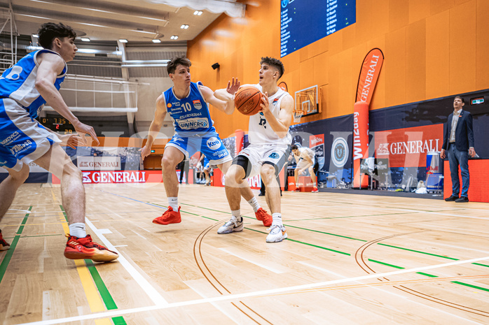Basketball, Win2Day Superliga 2022/23, Grunddurchgang 19.Runde, Vienna Timberwolves, Oberwart Gunners, Brock Gardner (10), Jakob Lohr (12)
