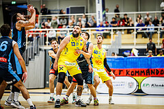 Basketball, Win2Day Superliga 2023/24, Grunddurchgang 6.Runde, SKN St. Pölten, Vienna Timberwolves, Nebosja Dukic (13)
