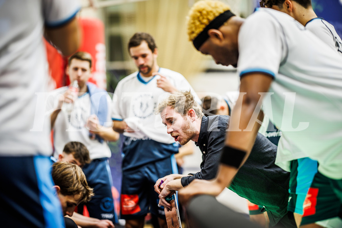 Basketball, Win2Day Superliga 2023/24, Grunddurchgang 6.Runde, SKN St. Pölten, Vienna Timberwolves, Justin Schlünken (Head Coach)
