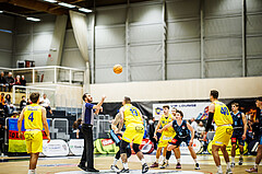 Basketball, Win2Day Superliga 2023/24, Grunddurchgang 6.Runde, SKN St. Pölten, Vienna Timberwolves, Nebosja Dukic (13)