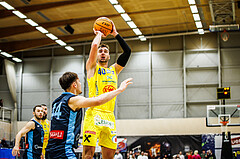 Basketball, Win2Day Superliga 2023/24, Grunddurchgang 6.Runde, SKN St. Pölten, Vienna Timberwolves, Matej Kavas (40)