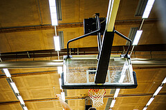 Basketball, Win2Day Superliga 2023/24, Grunddurchgang 6.Runde, SKN St. Pölten, Vienna Timberwolves, Nebosja Dukic (13), Jakob Szkutta (10)