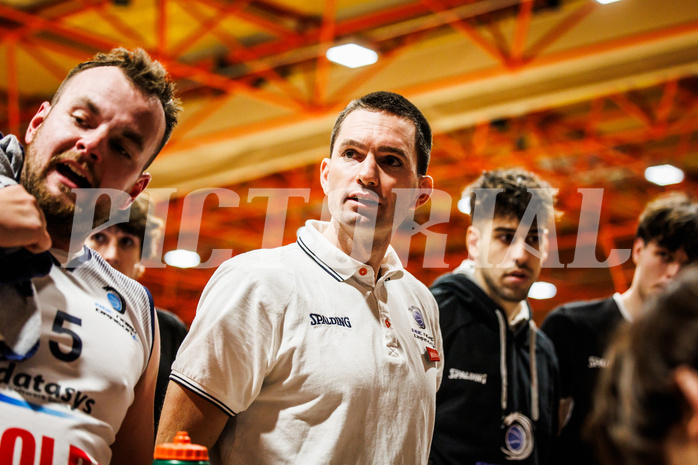Basketball, win2day Basketball Superliga 2023/224, Grunddurchgang Runde 6, BBC Nord Dragonz, Gmunden Swans, Felix Jambor (Head Coach)