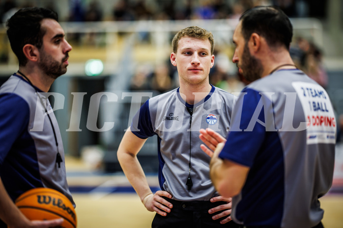 Basketball, Win2Day Superliga 2023/24, Grunddurchgang 6.Runde, SKN St. Pölten, Vienna Timberwolves, SR Timo Axmann