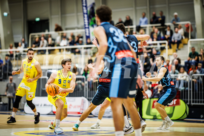 Basketball, Win2Day Superliga 2023/24, Grunddurchgang 6.Runde, SKN St. Pölten, Vienna Timberwolves, Roman Jagsch (9)