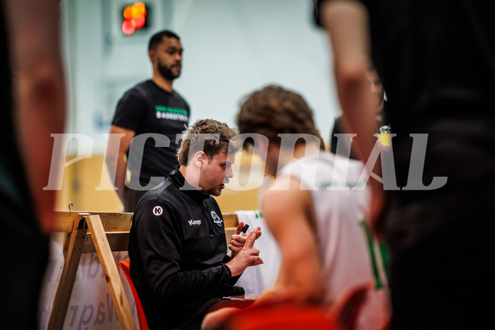 Basketball, Basketball Zweite Liga 2024/25, Viertelfinale Spiel 2, UDW Alligators, Kufstein Towers, Mark Laurencik (Head Coach)
