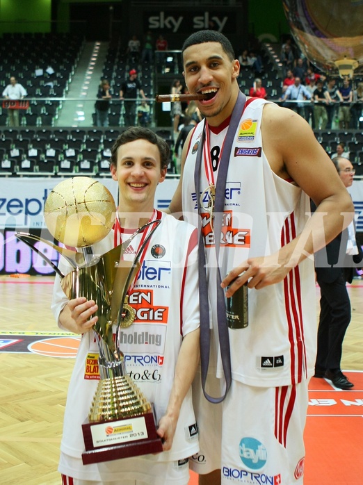 Basketball ABL 2012/13 Snickers-Playoff  Finale 5. Spiel BC Zepter Vienna vs. Redwell Gunners Oberwart, Benedikt Danek (9), Ryan Richards (8)











 































