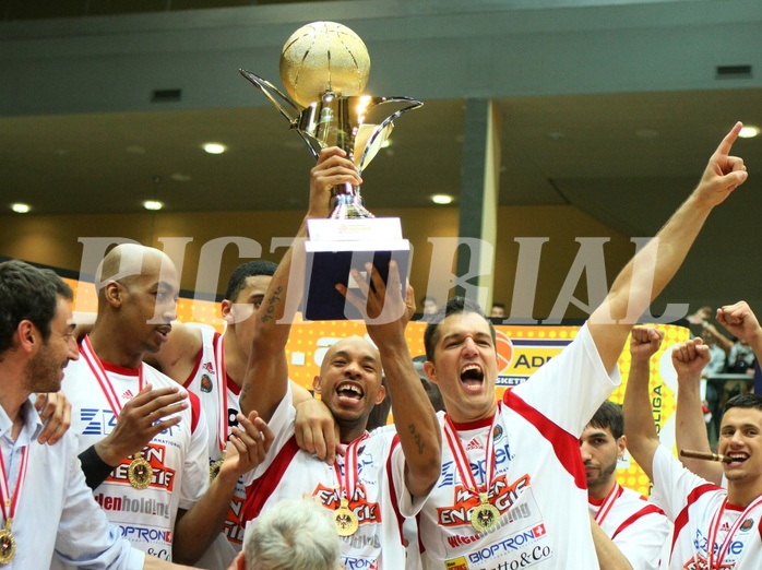 Basketball ABL 2012/13 Snickers-Playoff  Finale 5. Spiel BC Zepter Vienna vs. Redwell Gunners Oberwart, Shawn Ray (6), Stjepan Stazic (14), Maurice Pearson (10)












 































