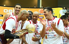 Basketball ABL 2012/13 Snickers-Playoff  Finale 5. Spiel BC Zepter Vienna vs. Redwell Gunners Oberwart, Shawn Ray (6), Stjepan Stazic (14), Maurice Pearson (10), Ryan Richards (8), Jean Francois (5)












 































