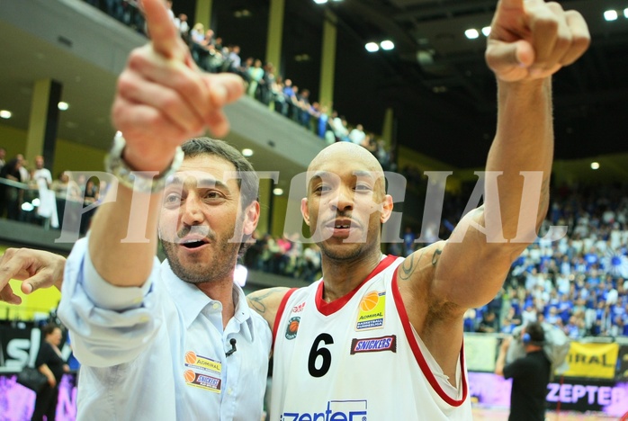 Basketball ABL 2012/13 Snickers-Playoff  Finale 5. Spiel BC Zepter Vienna vs. Redwell Gunners Oberwart, Andrea Maghelli (Coach), Shawn Ray (6)











 































