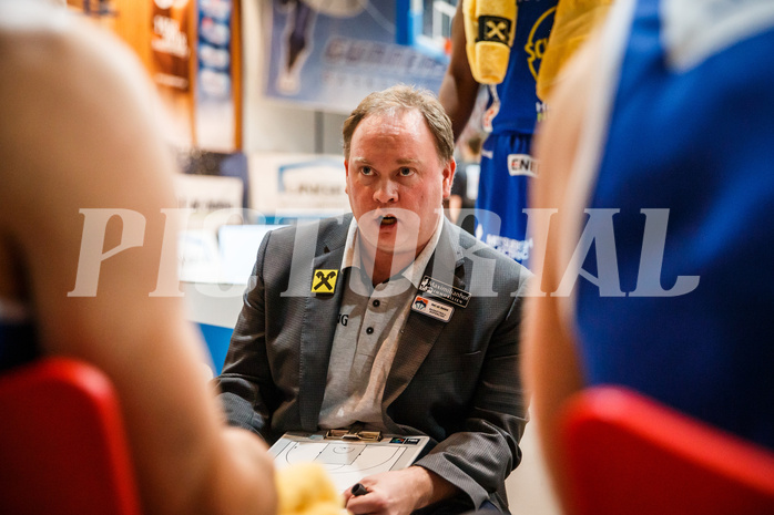 Basketball, bet-at-home Basketball Superliga 2020/21, Platzierungsrunde, 1. Runde, Oberwart Gunners, Gmunden Swans, Anton Mirolybov (Head Coach)