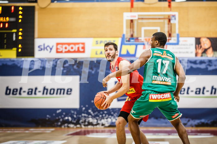 Basketball, bet-at-home Basketball Superliga 2021/22, Grunddurchgang 5.Runde, Traiskirchen Lions, Kapfenberg Bulls, Tihomir Vranjes (7)