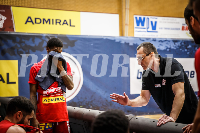 Basketball, bet-at-home Basketball Superliga 2021/22, Grunddurchgang 5.Runde, Traiskirchen Lions, Kapfenberg Bulls, Nenad Josipovic (Head Coach)