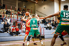 Basketball, bet-at-home Basketball Superliga 2021/22, Grunddurchgang 5.Runde, Traiskirchen Lions, Kapfenberg Bulls, David Makivic (1)