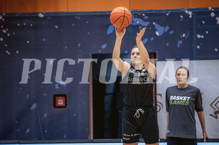 Basketball, Win2Day Basketball Damen Superliga 2022/23, Grunddurchgang 13.Runde, Vienna Timberwolves, Basket Flames, LouLou Kenens (7)