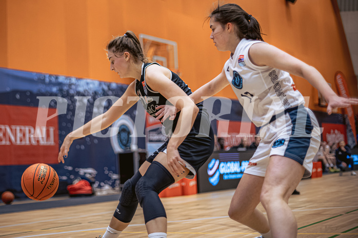 Basketball, Win2Day Basketball Damen Superliga 2022/23, Grunddurchgang 13.Runde, Vienna Timberwolves, Basket Flames, Lara Brunner (14), Lilian Schwarzenecker (12)