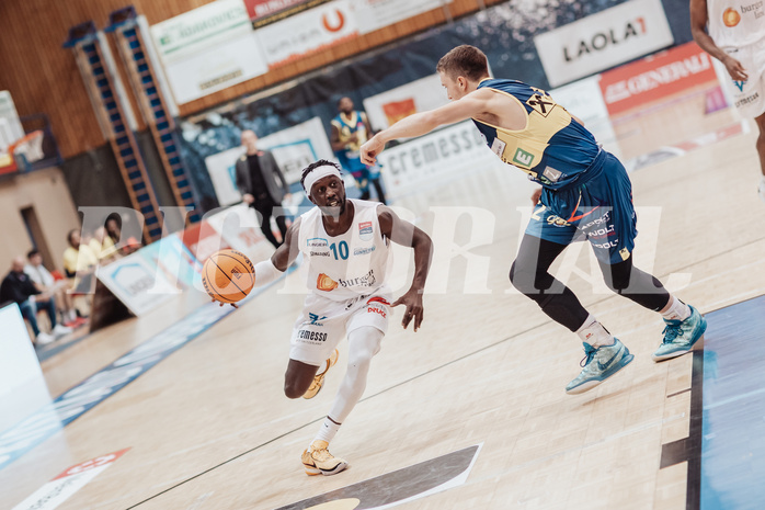 Basketball, Basketball Austria Cup 2023/24, Viertelfinale, Oberwart Gunners, UBSC Graz, Munis Tutu (10), Lukas Simoner (12)