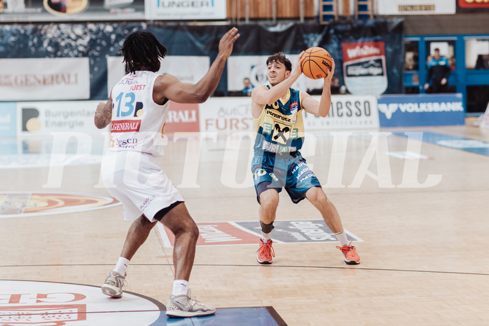 Basketball, Basketball Austria Cup 2023/24, Viertelfinale, Oberwart Gunners, UBSC Graz, Kris Monroe (13), Elias Podany (10)