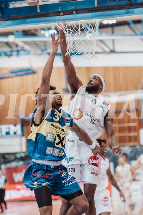 Basketball, Basketball Austria Cup 2023/24, Viertelfinale, Oberwart Gunners, UBSC Graz, Zachery Deshon Cooks (3), Derrek Brooks (11)