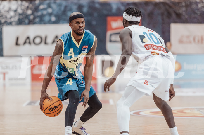 Basketball, Basketball Austria Cup 2023/24, Viertelfinale, Oberwart Gunners, UBSC Graz, Jeremy Smith (4), Munis Tutu (10)