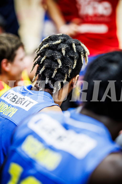Basketball, Win2Day Superliga 2023/24, Grunddurchgang 13.Runde, Vienna Timberwolves, SKN St. Pölten, Michael Anthony Randolph Jr. (5)
