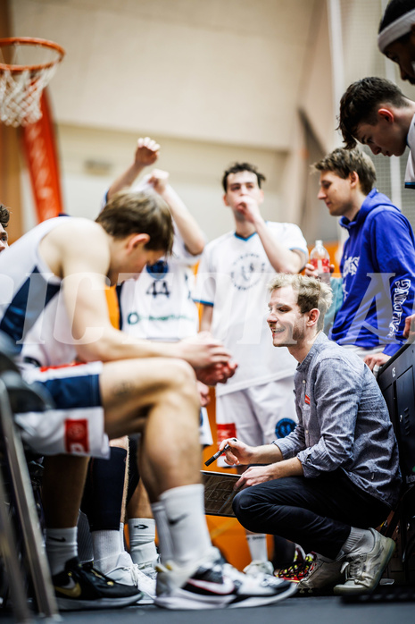 Basketball, Win2Day Superliga 2023/24, Grunddurchgang 13.Runde, Vienna Timberwolves, SKN St. Pölten, Justin Schlünken (Head Coach)