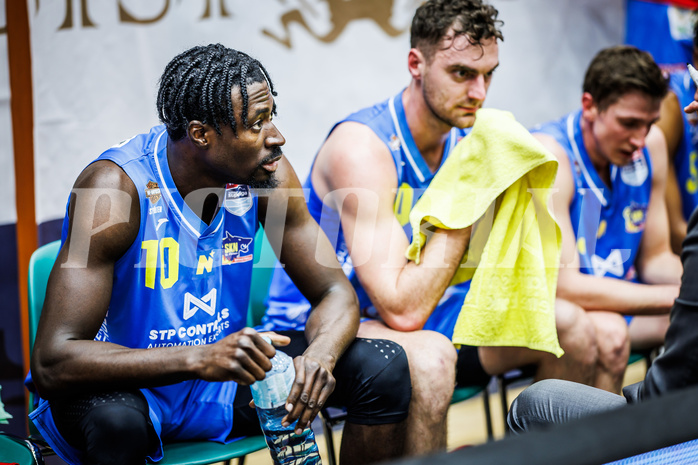 Basketball, Win2Day Superliga 2023/24, Grunddurchgang 13.Runde, Vienna Timberwolves, SKN St. Pölten, Ajiroghene Ogemuno-Johnson (10)