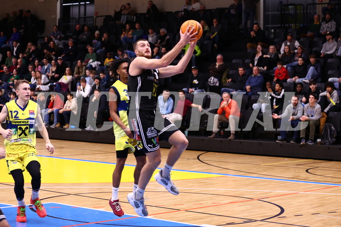 21.12.2023, Graz, Raiffeisen Sportpark Graz, Basketball Superliga 2023/24, Grunddurchgang, Runde 13, UBSC Raiffeisen Graz - Raiffeisen Flyers Wels
